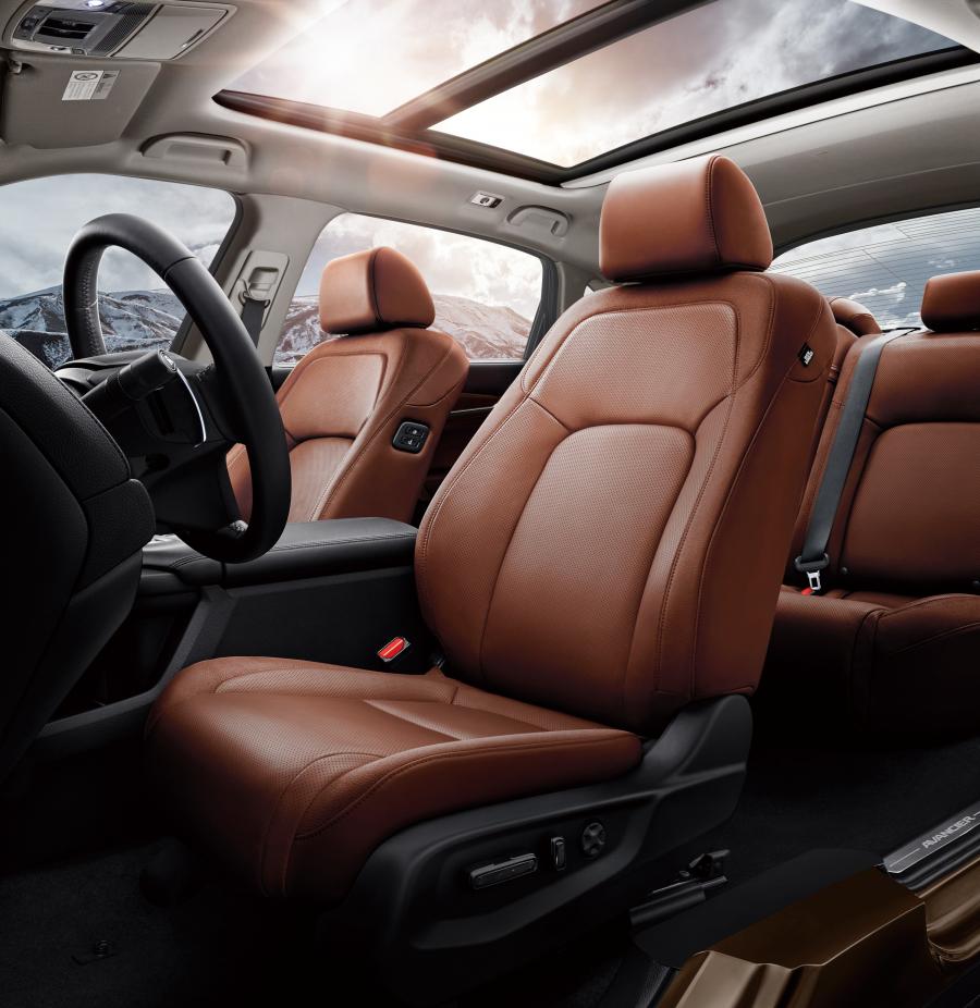 Интерьер Honda Avancier 2016 года  (фото 7 из 30)